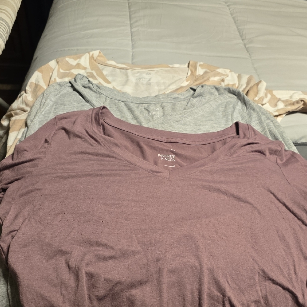 SO V-Neck T-Shirt Bundle